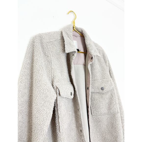 Vuori Sycamore Shirt Jacket Size Medium Taupe Sherpa Snap Button Oversized - Picture 8 of 12